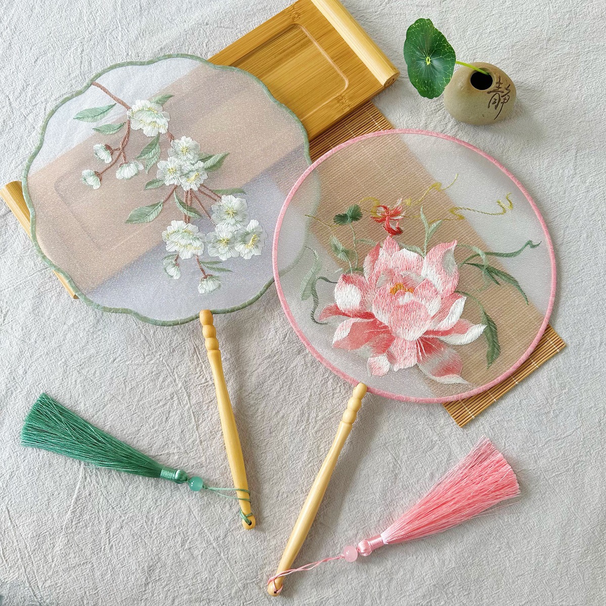 扇子古風團扇繡花半透明漢服精緻舞蹈扇旗袍成品夏季舞蹈扇子