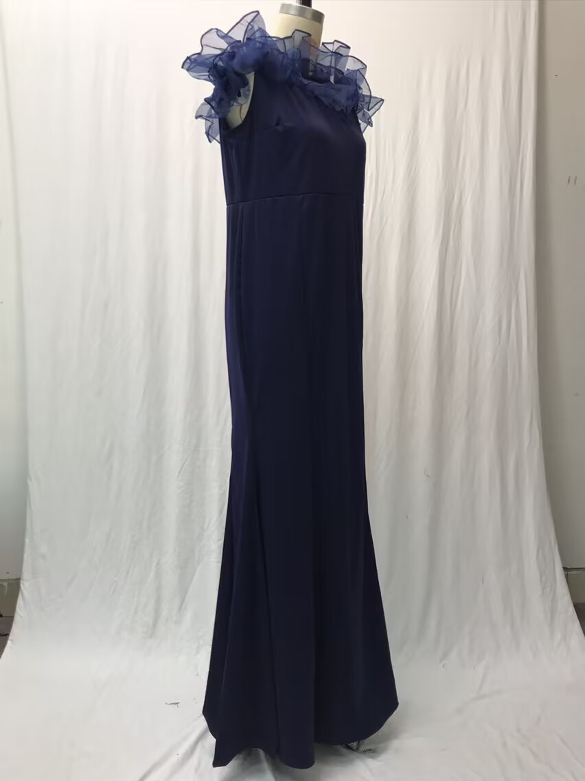 Elegantes Damen Strickkleid Mit Ein-schulter-schnitt Und Rüschen_voghion.com
