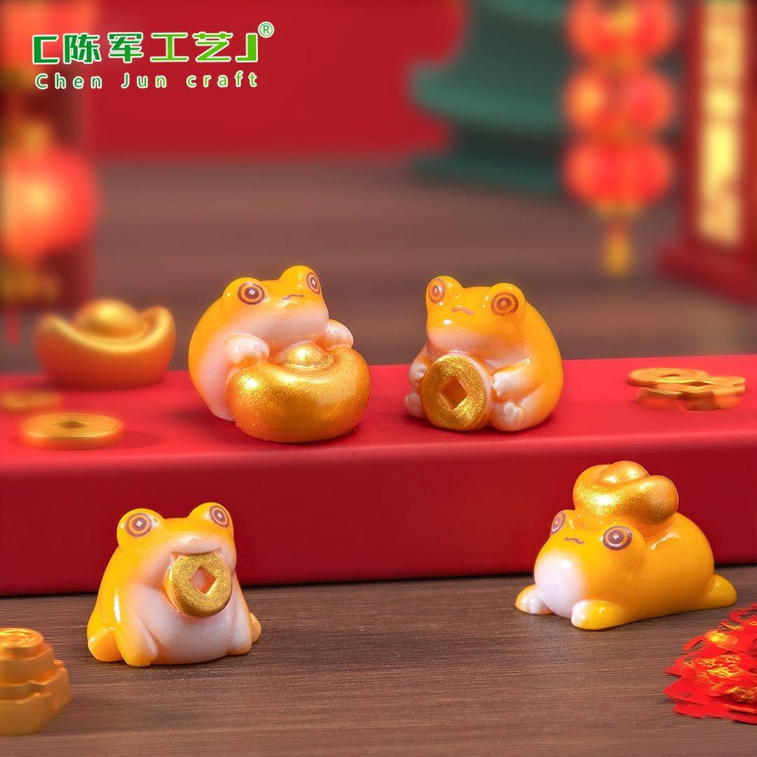 新年创意招财小金蟾萌粒公仔 微景观diy装饰品配件迷你桌面小摆件