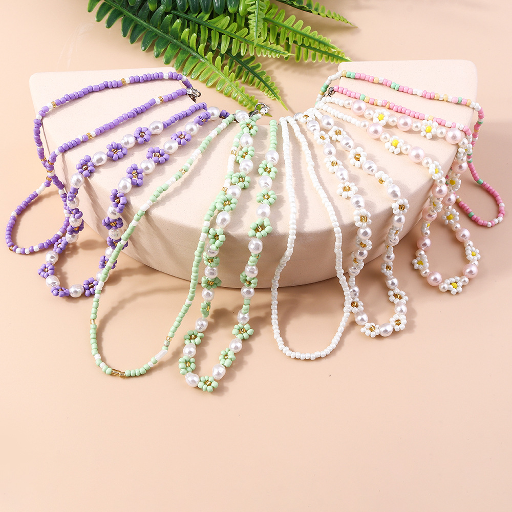 10g Weight Necklace Classification Seed Bead Chain Material Beaded Chain Chain Type 1 Piece, 1 Set Quantity Casual, Holiday, Street Occasion Resin Material Flower Pattern All Seasons Season Women's Gender Beaded Design Elegant, Lady Style Elegant Lady Flower Resin Beaded Chain Beaded Necklaces Wholesale 26