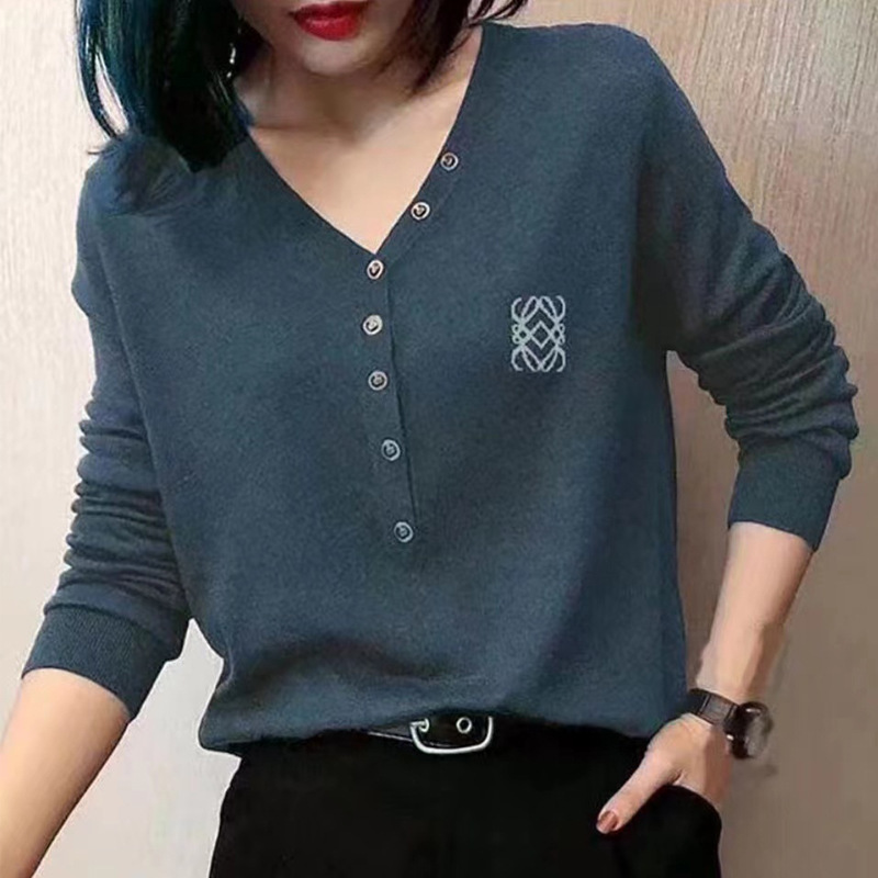 Base Shirt Women's V-neck T-shirt Autumn and Winter Mother's Loose plus size All-match Long-sleeve fleece-lined Warm Top Women's 8903