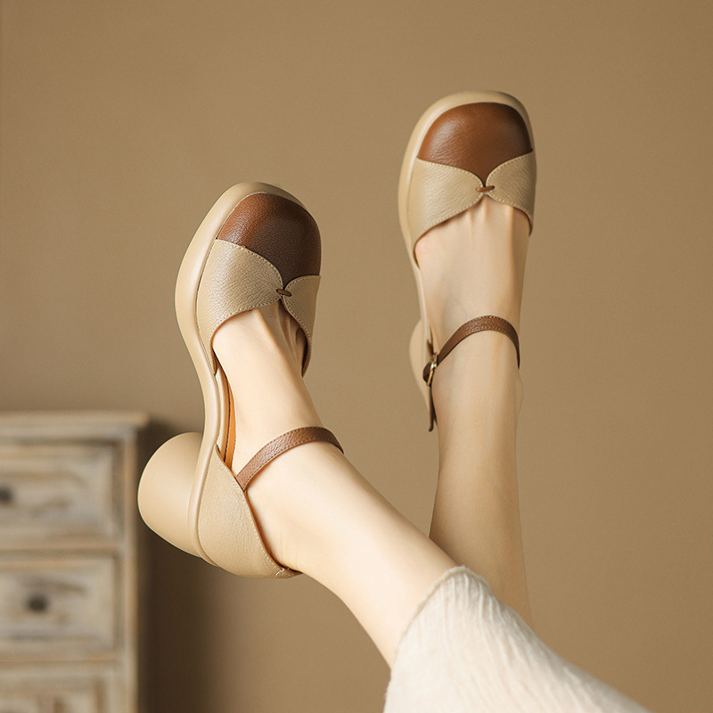 Sandal cao gót nữ bít mũi da cừu phối màu đế dày gót vuông quai ngang — Màu trắng be