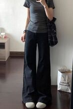 黑色不贴腿微喇牛仔裤女2025春季新款高腰显瘦加长宽松阔腿拖地裤