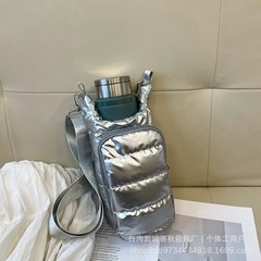 跨境2025新款小方包羽绒水杯包休闲百搭运动包斜挎包女单肩手机包