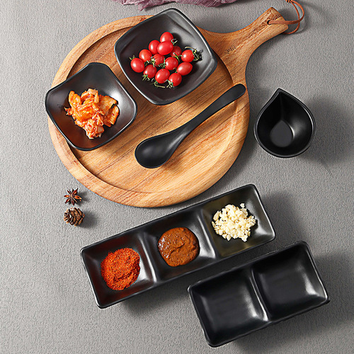 Melamine black sauce dish, dipping dish, condiment dish, barbecue restaurant hot pot restaurant commercial peanut dish, side dish snack dish