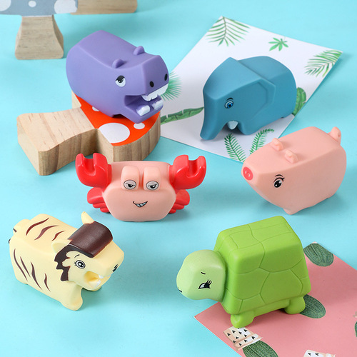 Baby bath toy water spray soft rubber dinosaur cute animal squeeze call toy wholesale