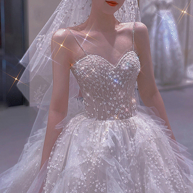 Vestido de novia ligero estilo francés, modelo nuevo 2025, elegante, para novias pequeñas, sencillo y grandioso, vestido de novia estilo cielo estrellado de Suzhou con cola.