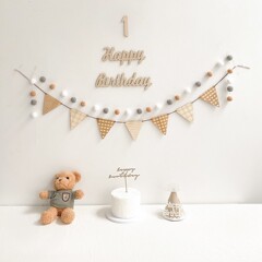 六一子供の日の教室にins風絨布小彩旗の誕生日に旗を引くパーティーイベントを配置して三角旗を飾る