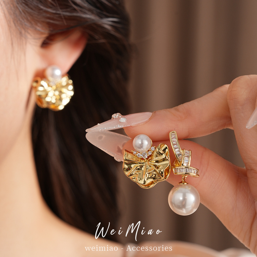 Agujas de plata de piedra de plegado flores perlas pendientes coreanos temperamento de moda ligero lujo alta sensación auriculares al por mayor image 3