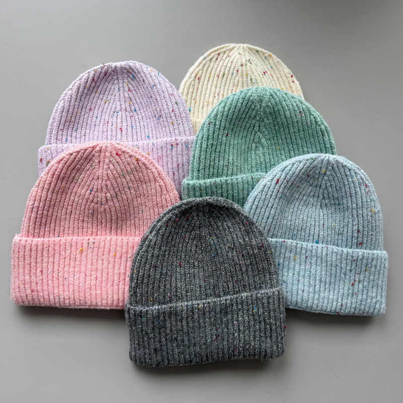 Foreign trade autumn and winter Korean-style colorful polka dot knitted hat for women, warm and ear-protecting, makes the face look smaller, versatile woolen beanie