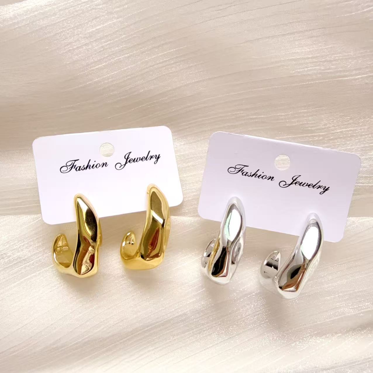 2025新款韩国东大门耳C型耳钉女高级感个性气质小巧精致CCB耳饰