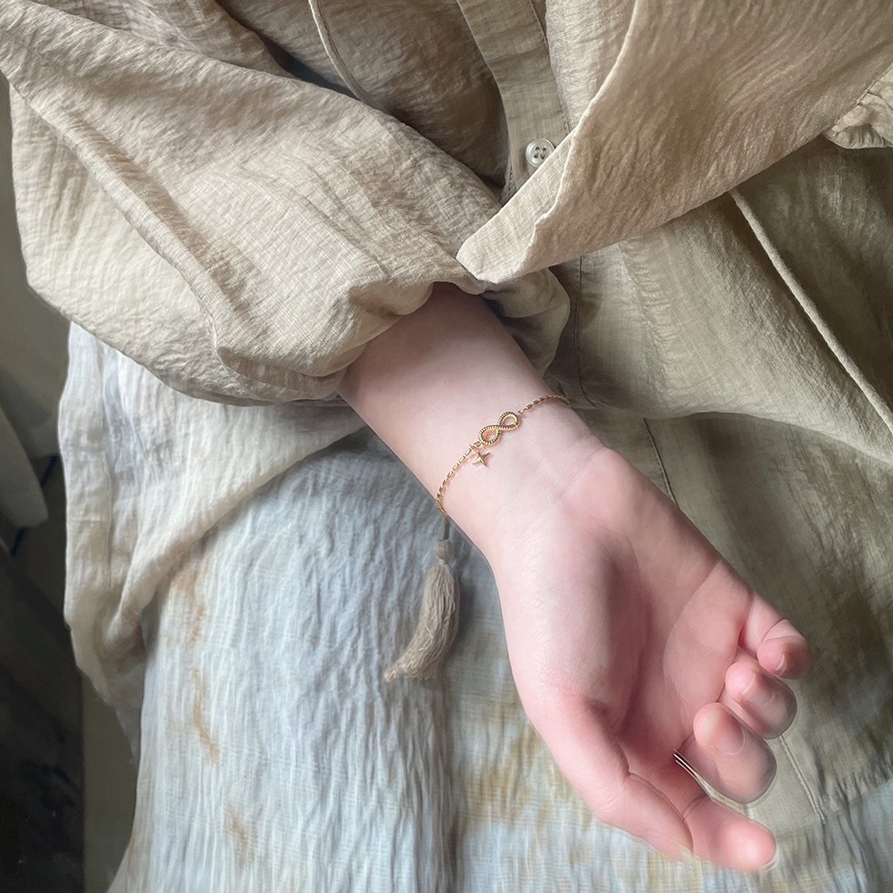 SL112 Year of the Snake Infinite Love Symbol 8-Word Auspicious Star Bracelet Ladies Popular Titanium Steel Plated 18K Gold Color Protection