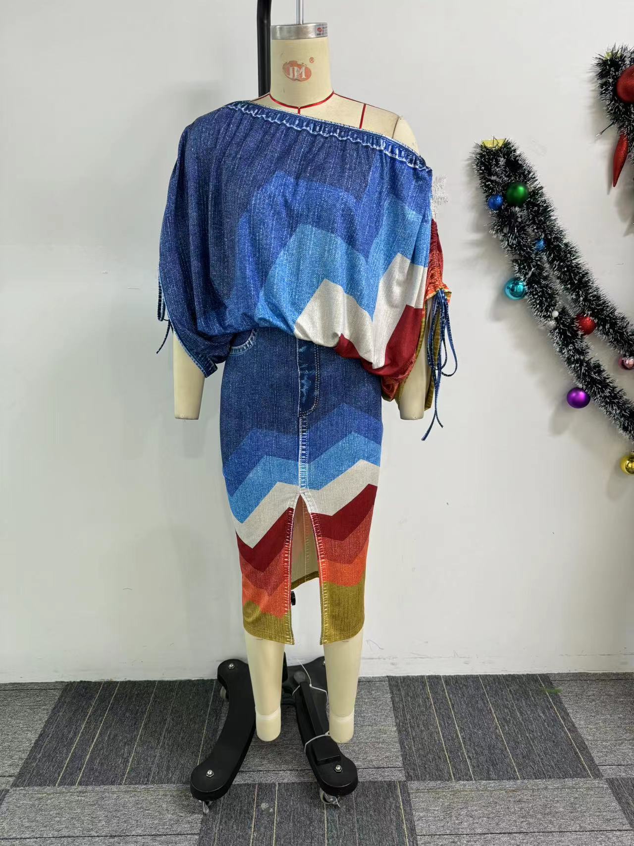 Off Neck Printed Batwing Sleeve Top Split Skirt Two Piece Set 7 Off Neck Printed Batwing Sleeve Top Split Skirt Two Piece Set