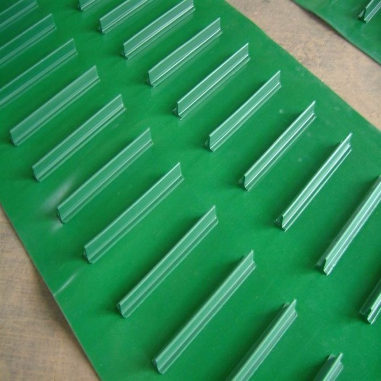 轻型塑料输送带 流水线皮带聚氨酯输送带 防滑输送带