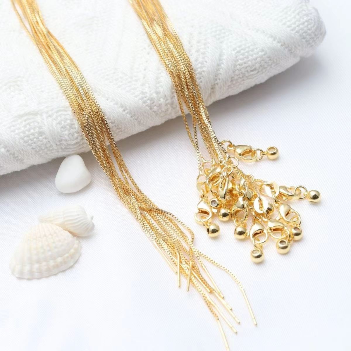 Coffret à bijoux doré réglable pour colliers et bracelets_voghion.com