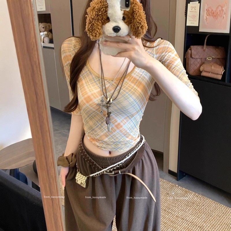 辣妹撞色格纹U领长袖T恤女秋季别到收腰修身打底衫内搭短款小上衣|undefined