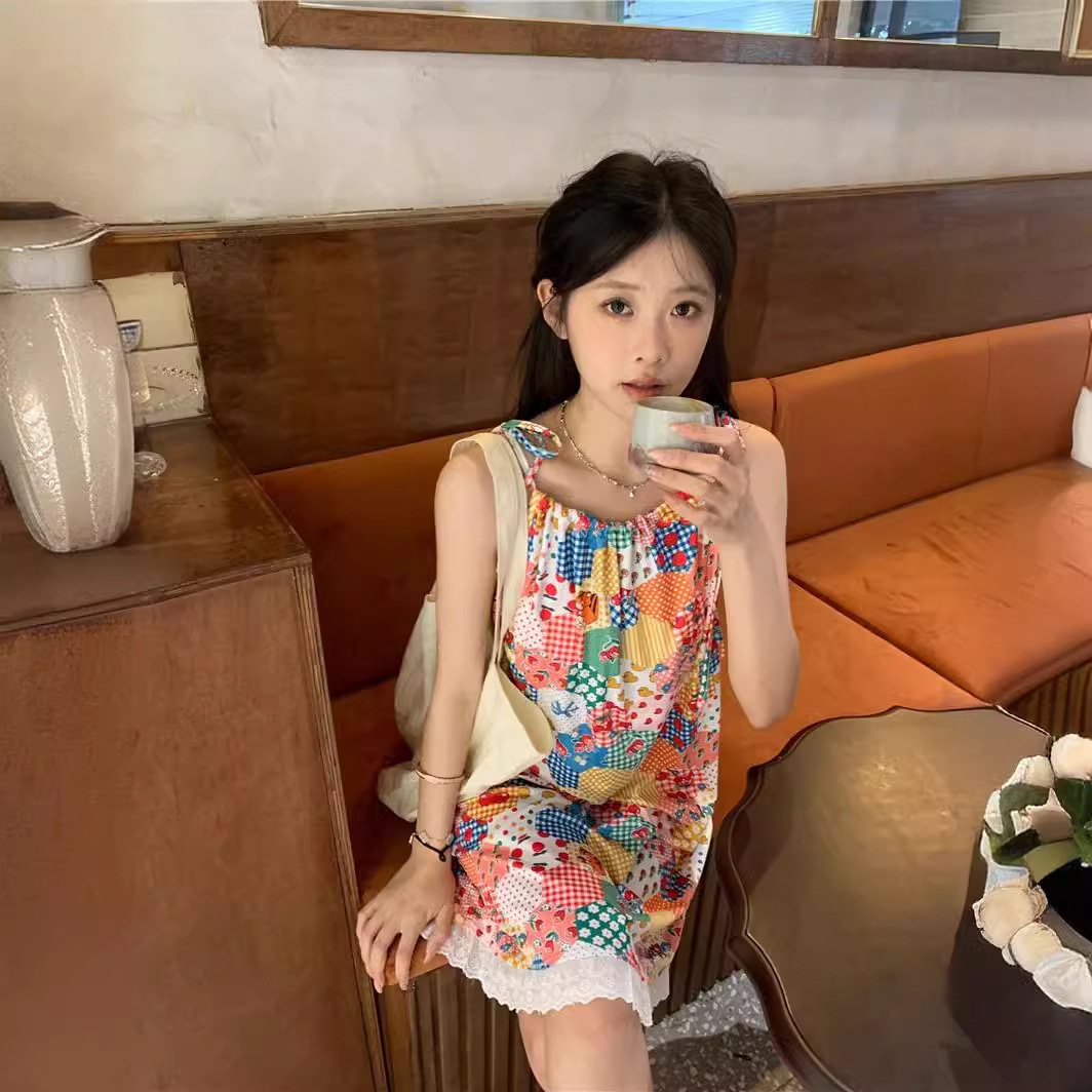 Cute summer top with cups