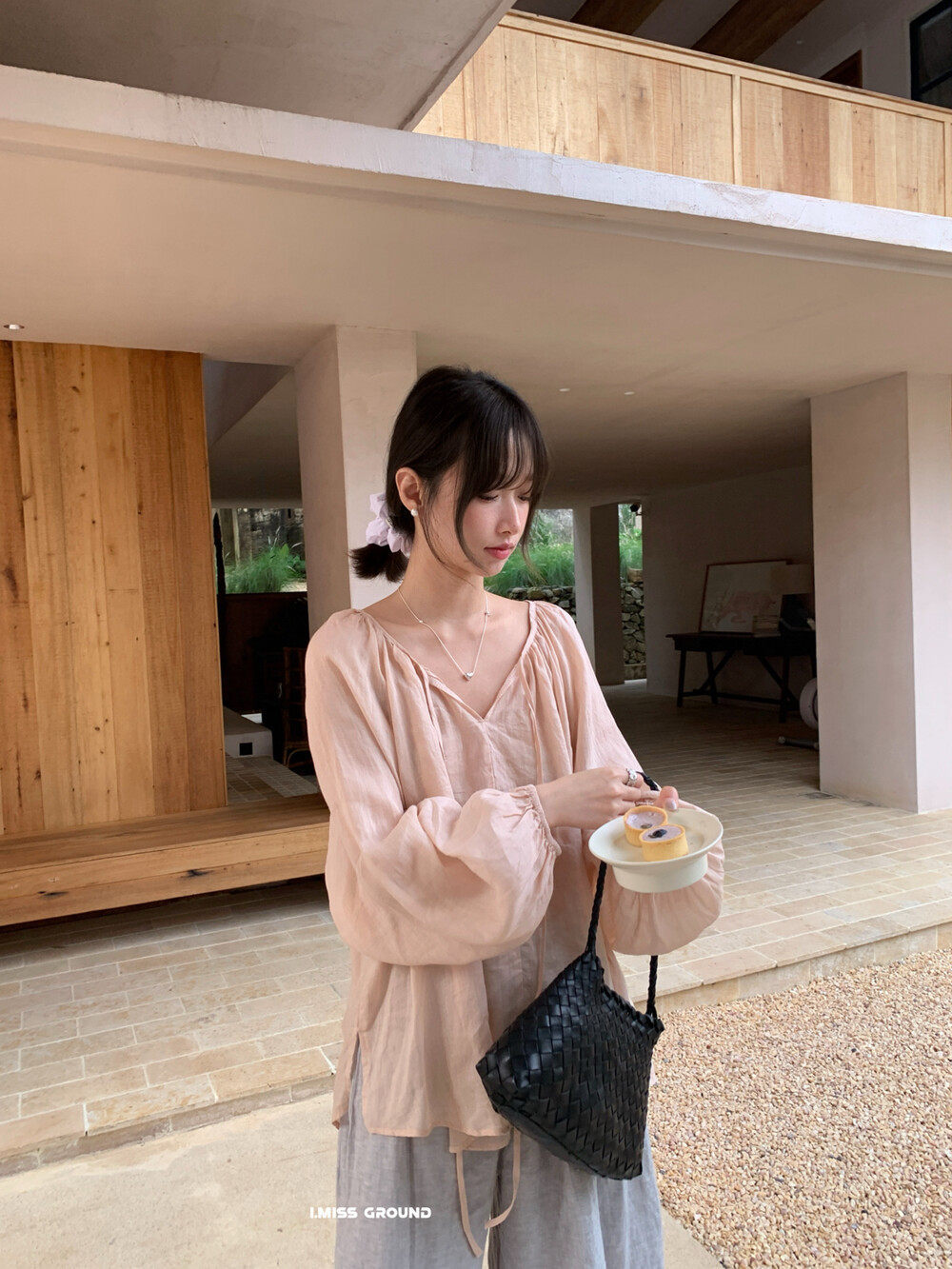 Áo sơ mi nữ linen tay dài cổ V dây buộc phong cách lười biếng — Xanh nước biển, màu hồng, Vàng nhạtcolor, trắng sữa chi tiết 26