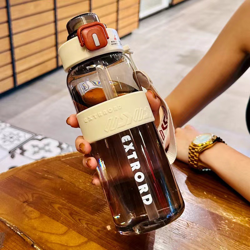 Taza de plástico de paja de doble bebida de gran capacidad cuidadosamente seleccionada Taza de agua para estudiantes de fitness deportivo Taza portátil especial para exteriores