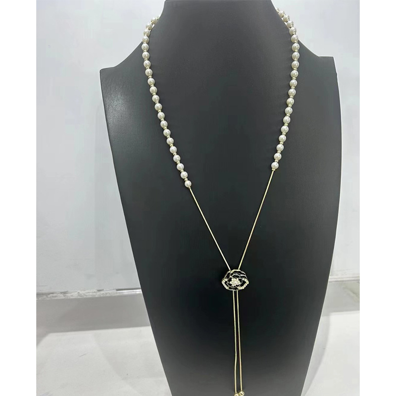 Collier de perles à tirer pour femme, chaîne ras du cou à pompon papillon haut de gamme et polyvalente, chaîne tendance unique pour pull_voghion.com