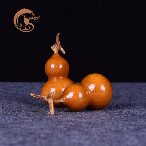 9WOR patinated natural old gourd boutique hand-twisted small gourd to play with old purple leather ornaments hand-held grass