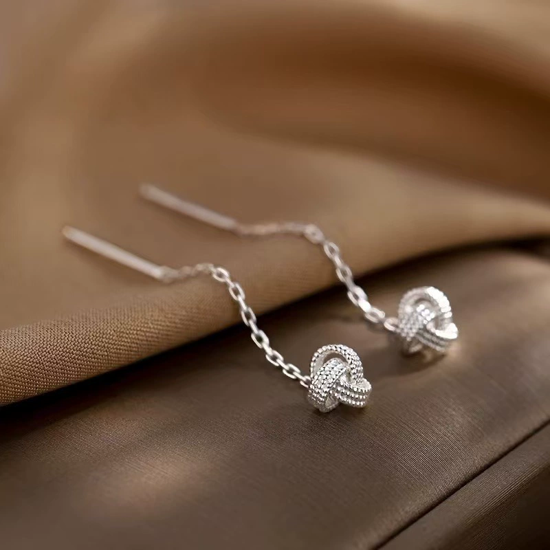 Серебряная игла, серьги, образец серебра 925, стиль светлая роскошь