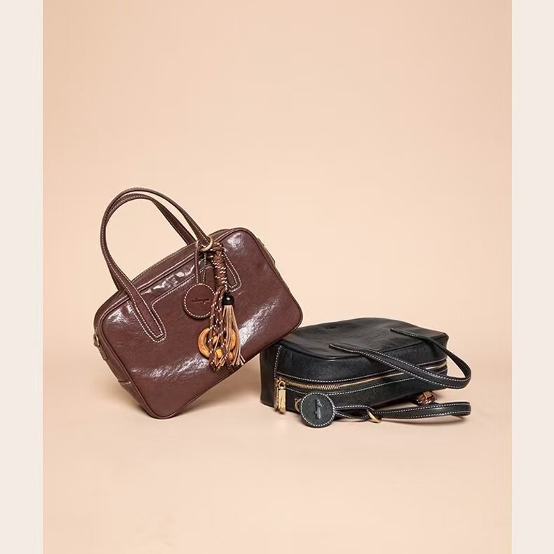 Zhaoyi's same style Shicaitang sugar cube bowling bag, popular vegetable-tanned leather handbag, crossbody shoulder bag, Boston bag Zhaoyi's same style Shicaitang sugar cube bowling bag, popular vegetable-tanned leather handbag, crossbody shoulder bag, Boston bag