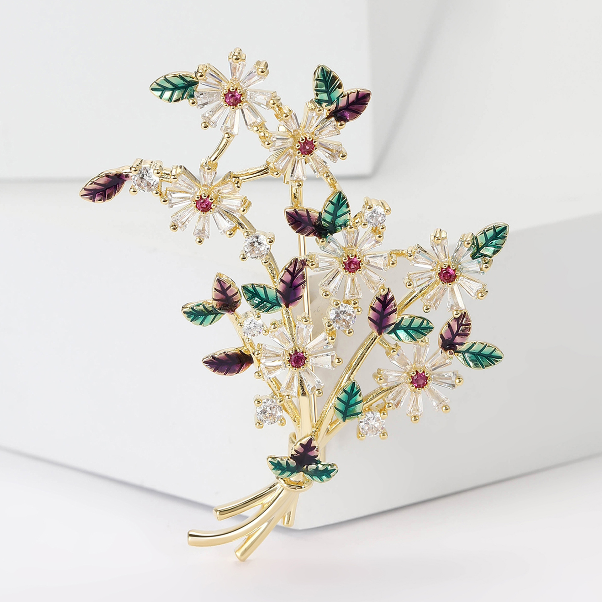 Sophisticated high-end copper elegant brooch with zircon