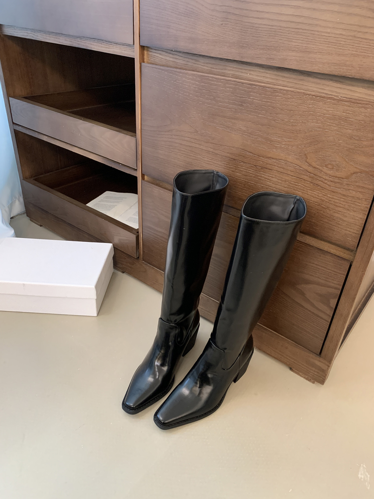 ShoeGlobe 2025 Autumn Winter New Versatile Long Wide Square Toe Chunky High Heel Thin Style Elegant Commuter Boots For Women_voghion.com