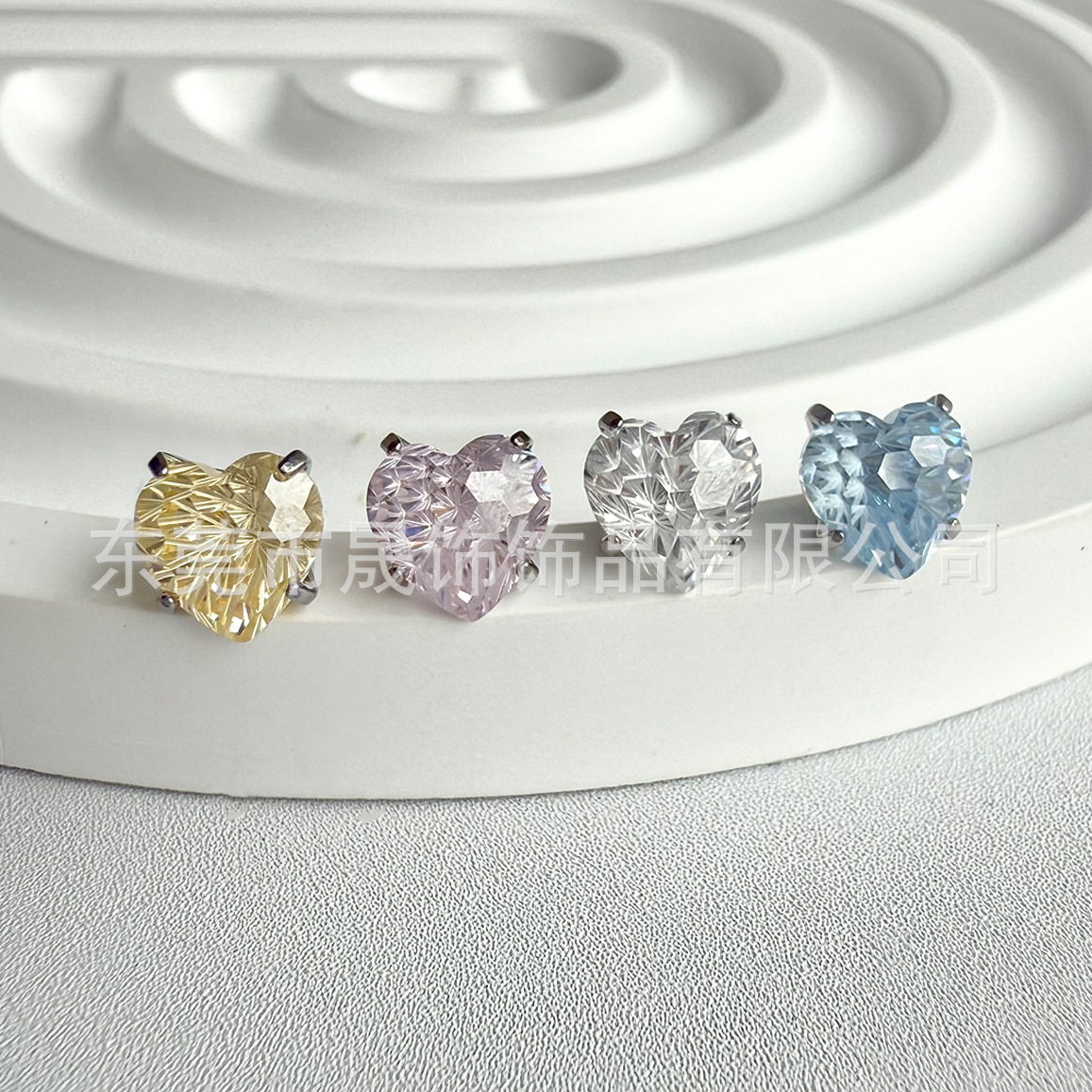 F136圆 Prong Heart 烟 Flower 切爆闪5A Cubic Zirconia G23 Implant Grade Titanium Ear Stud Helix Cartilage Stud Labret Stud Piercing Jewelry