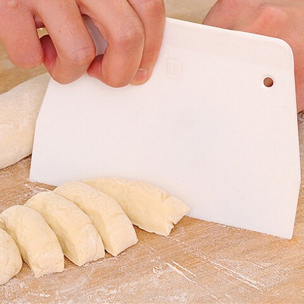 Pan al vapor cuchillo de plástico trapezoidal herramienta raspador de plástico raspador de mantequilla raspador de aceite tablero de corte de bola de superficie