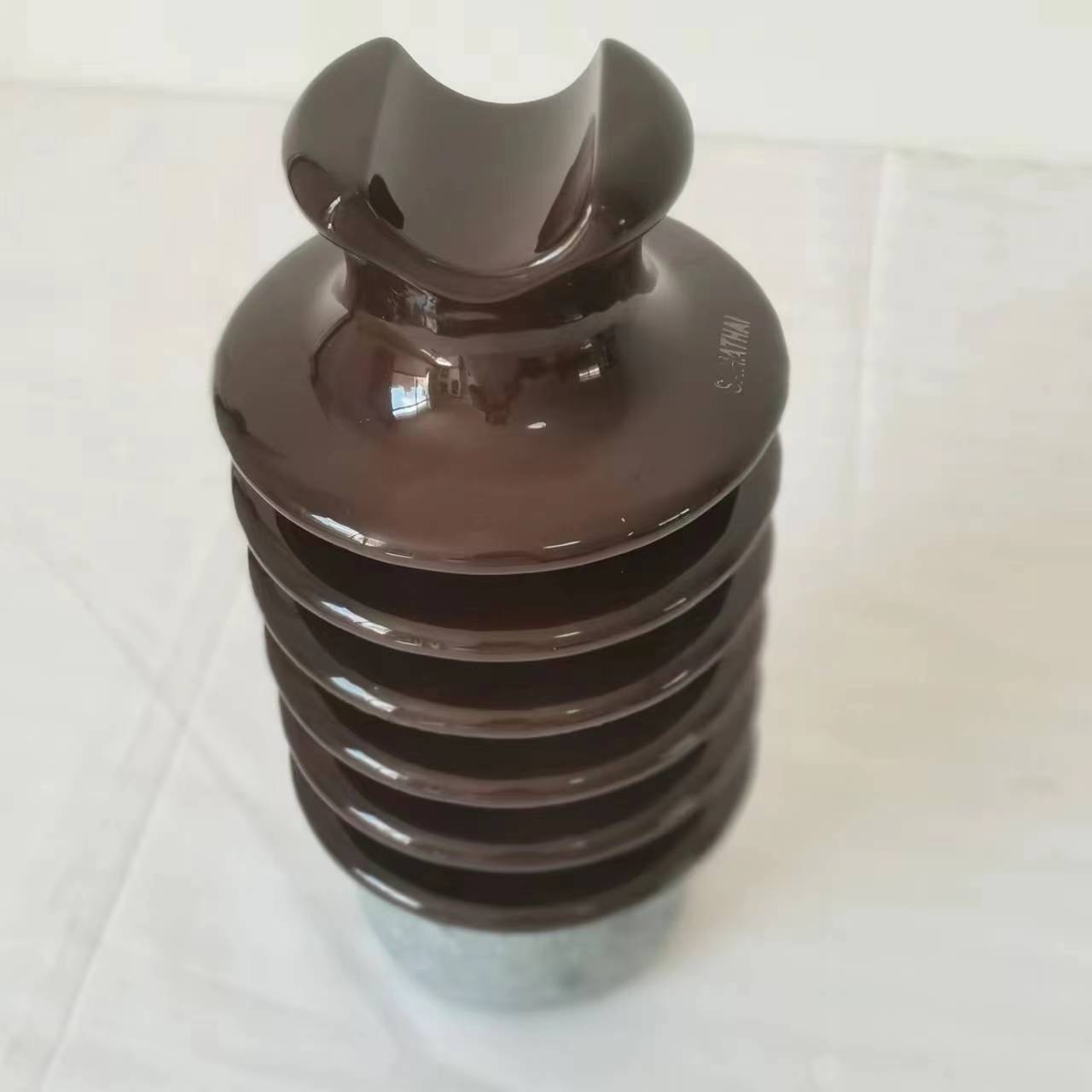 宇建电瓷电器美标线路支柱绝缘子57-2电解铝厂用电解槽支撑绝缘子