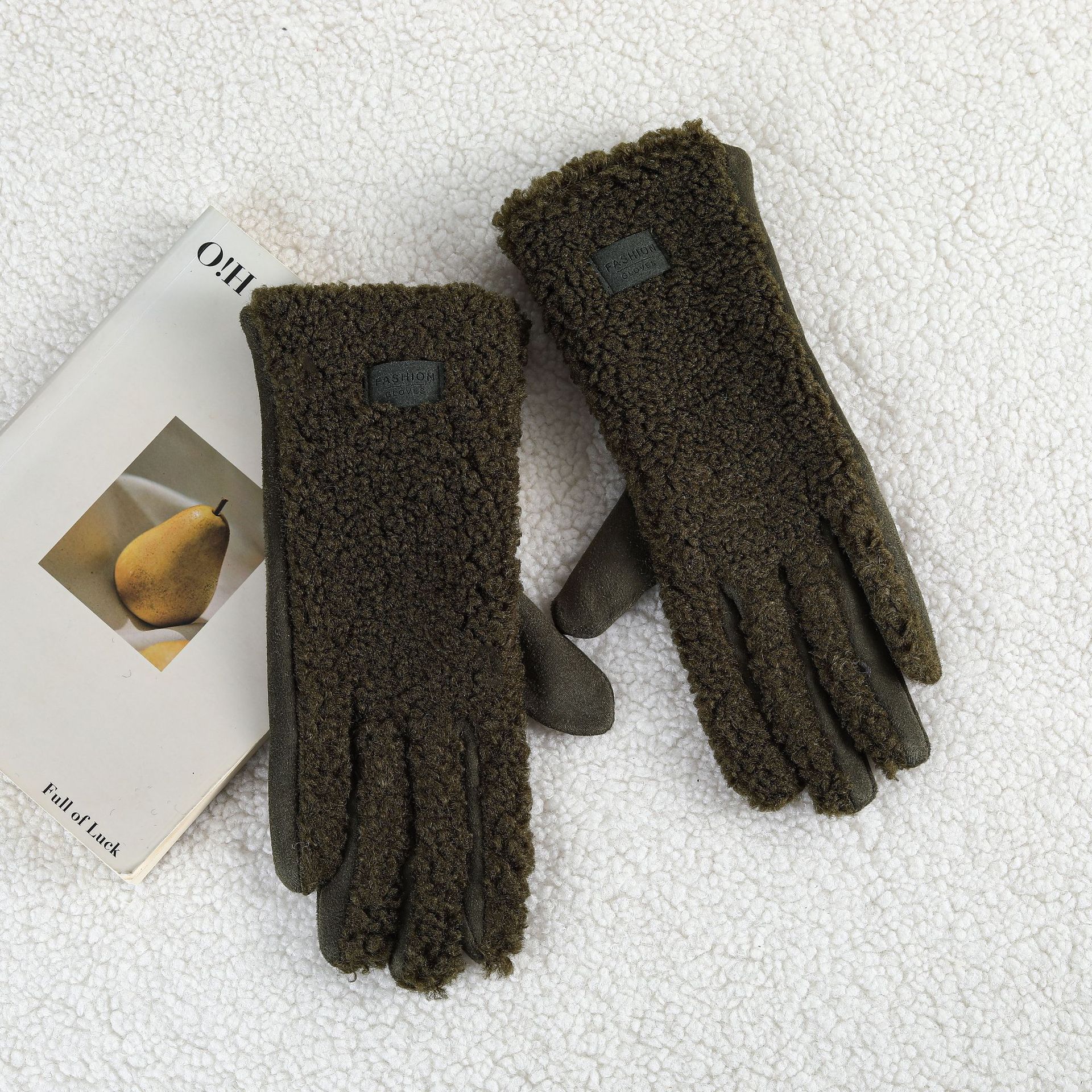 Preventa | Guantes de dedos cálidos y a prueba de viento al aire libre de invierno Guantes de costura de terciopelo granular de diseño de nicho femenino al por mayor