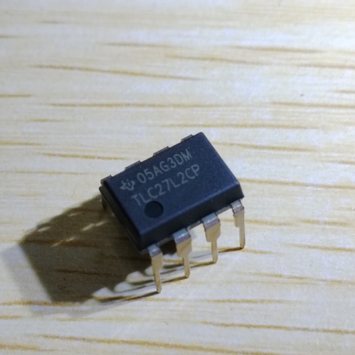 TLC27L2CP 集成电路IC芯片电子元器件集成块直插DIP8