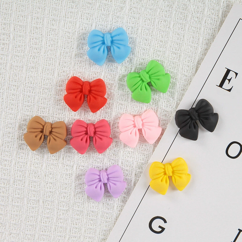 TikTok Лидер продаж, мягкая резиновая брошь в форме сердца с цветком и медведем, персонализированный нишевый дизайн, аксессуар с бантом и буквой.