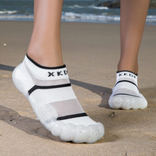 跨境冷粘新款涉水鞋五指游泳溯溪鞋多功能健身瑜伽鞋网眼透气防滑