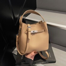 �羳���б������Ůʽ2026�¿���K��ˮͰ�����ٴ�μ�б���