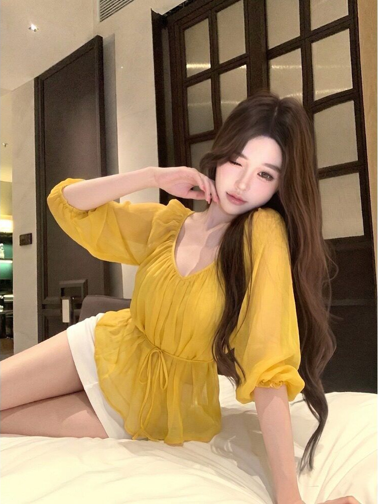 Yellow brace