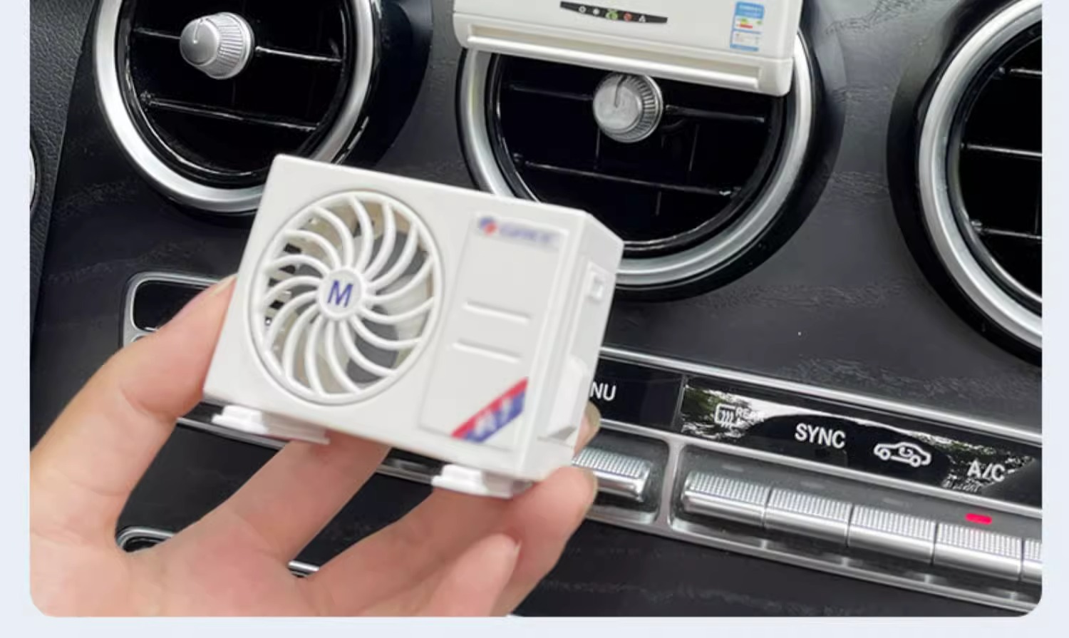 Solar Car Ornaments Car Air Outlet Aromatherapy Decoration Car Creative Accessories High-end Car Decoration