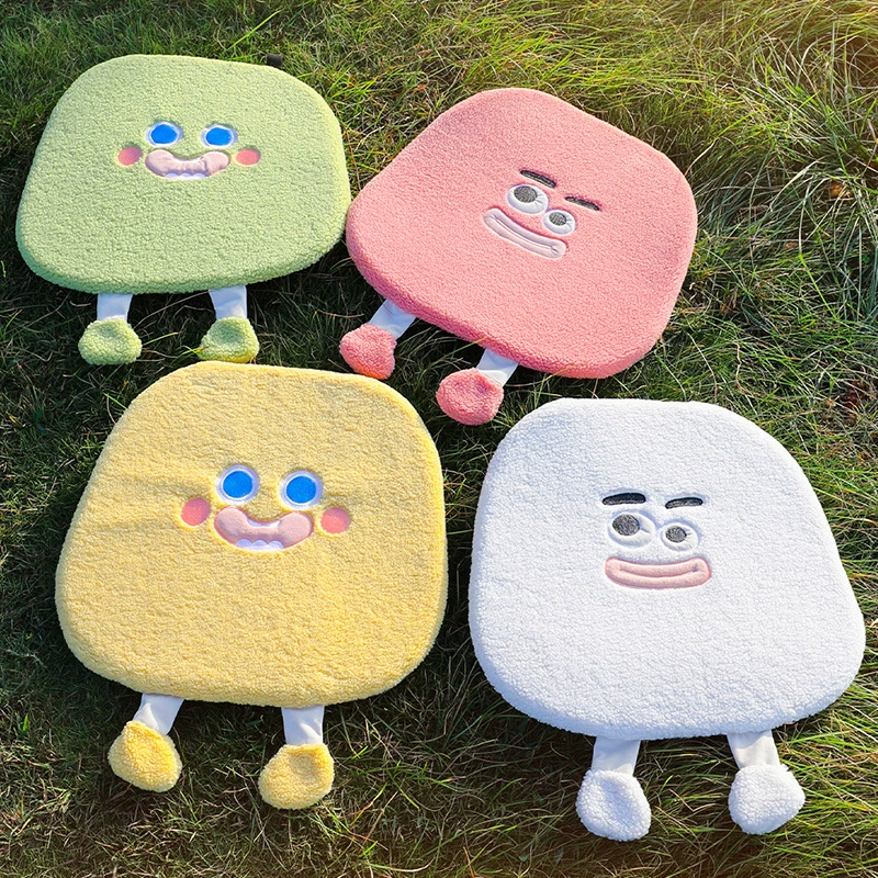 2024 новый автомобиль Kangxi мультфильм ягненка зимняя автомобильная подушка из трех частей