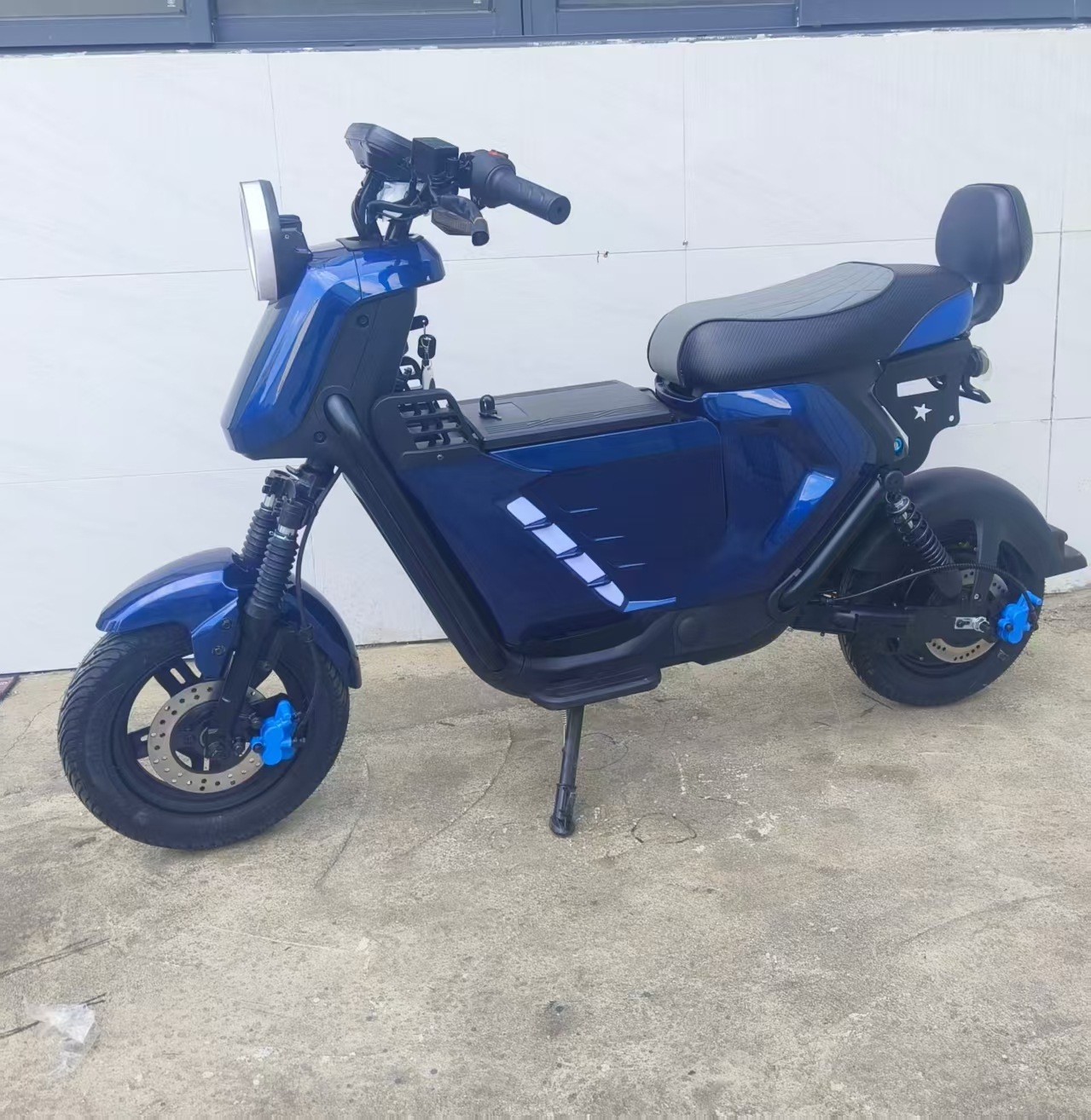 E-bike delivery electric vehicle electric motorcycle electric bicycle long-range electric assist bicycle UB