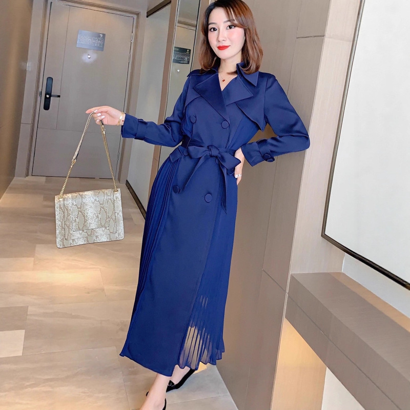Forest-Style Commuter Elegant Waist-Cinching Trench Coat Dress for Women with Double-Breasted Lapel Collar, Matching Belt, and Bow-Knot Pleated Skirt