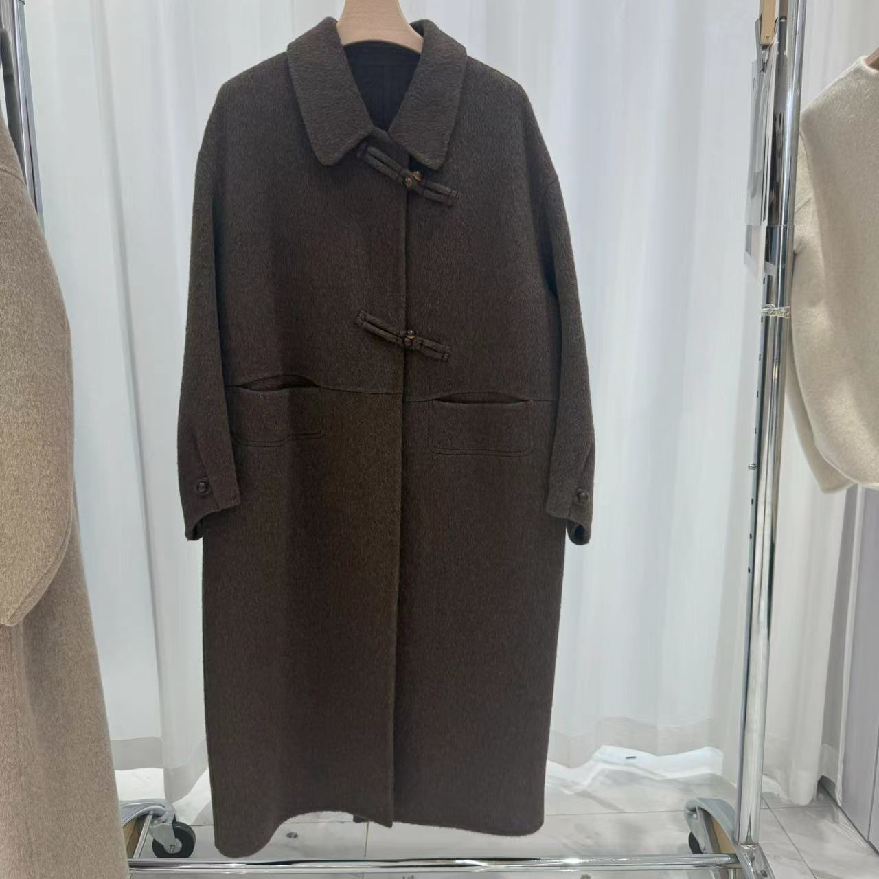 커피색