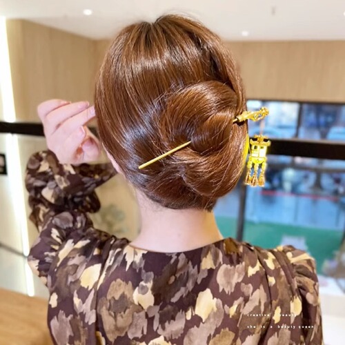 Glowing small lantern tassel hairpin New Year palace lantern hairpin internet celebrity back head hairspoon pavilion hairpin hair accessories