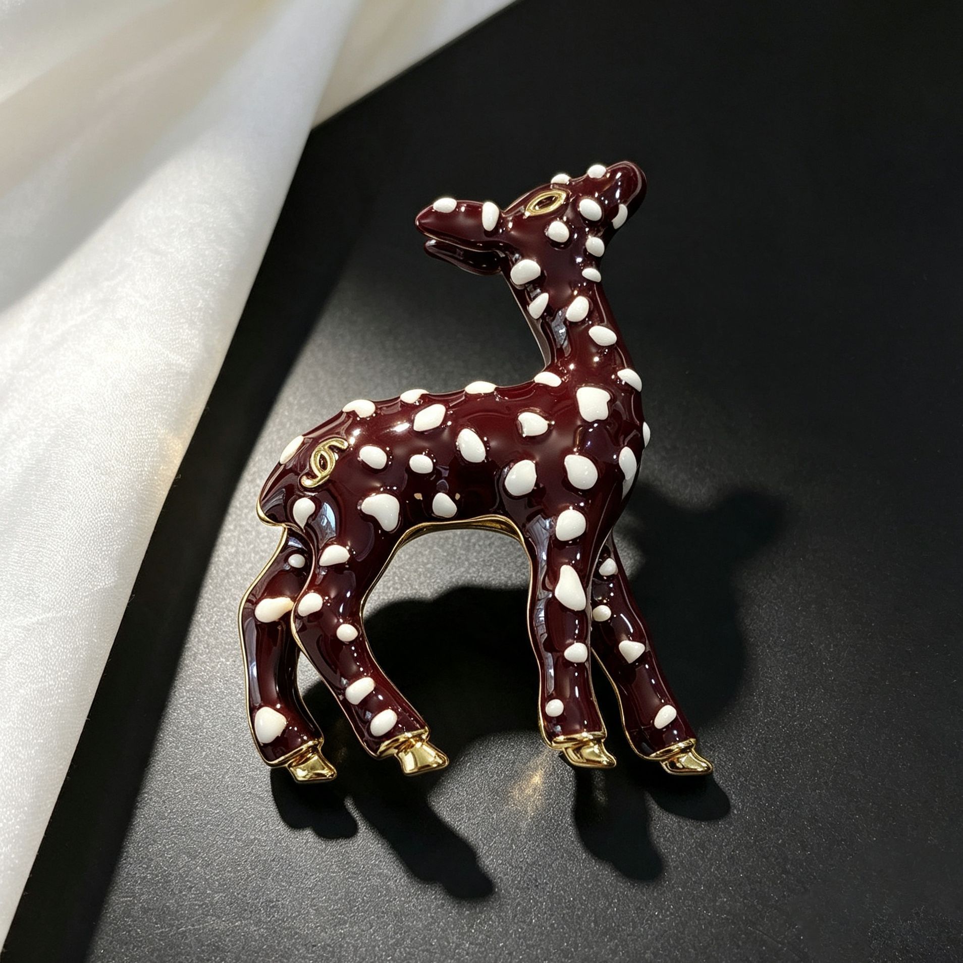 26 new models of spotted enamel deer brooches, light luxury, high-end, exquisite, three-dimensional, versatile animal pins, anti-slip