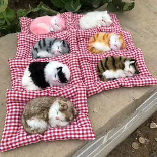 Фигурка кошки с бамбуковым углём для авто