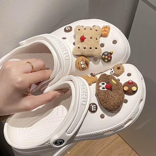 Hole shoe accessory buckle, plush big-eyed red nose cookie DIY resin shoe surface accessories, decorative item, detachable