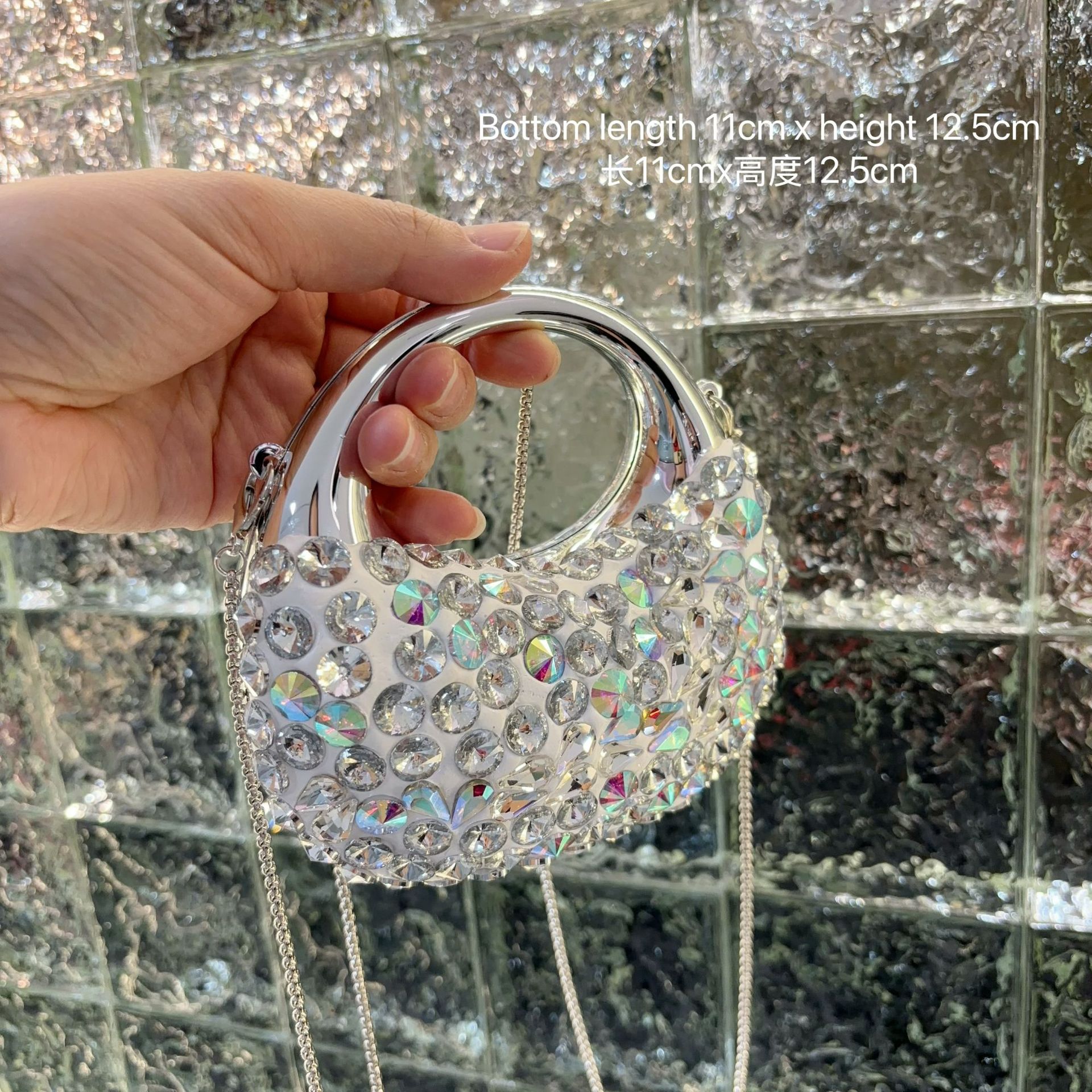 2025新型ファッション女性ハンドバッグ夏百合バッグ対外貿易アクリルドリル付き宴会バッグハンドバッグ