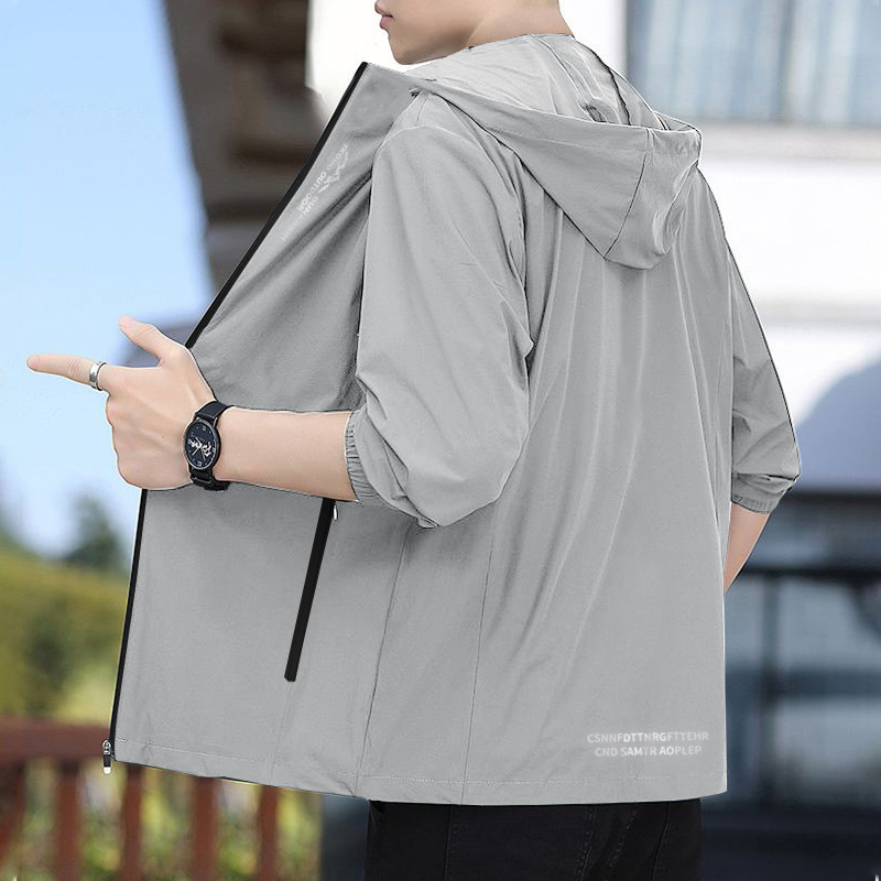 2024 Primavera y otoño Seda de hielo con capucha Ropa de protección solar para hombres Abrigo fino de verano Moda Ropa de protección solar fina de todo fósforo Ropa de piel