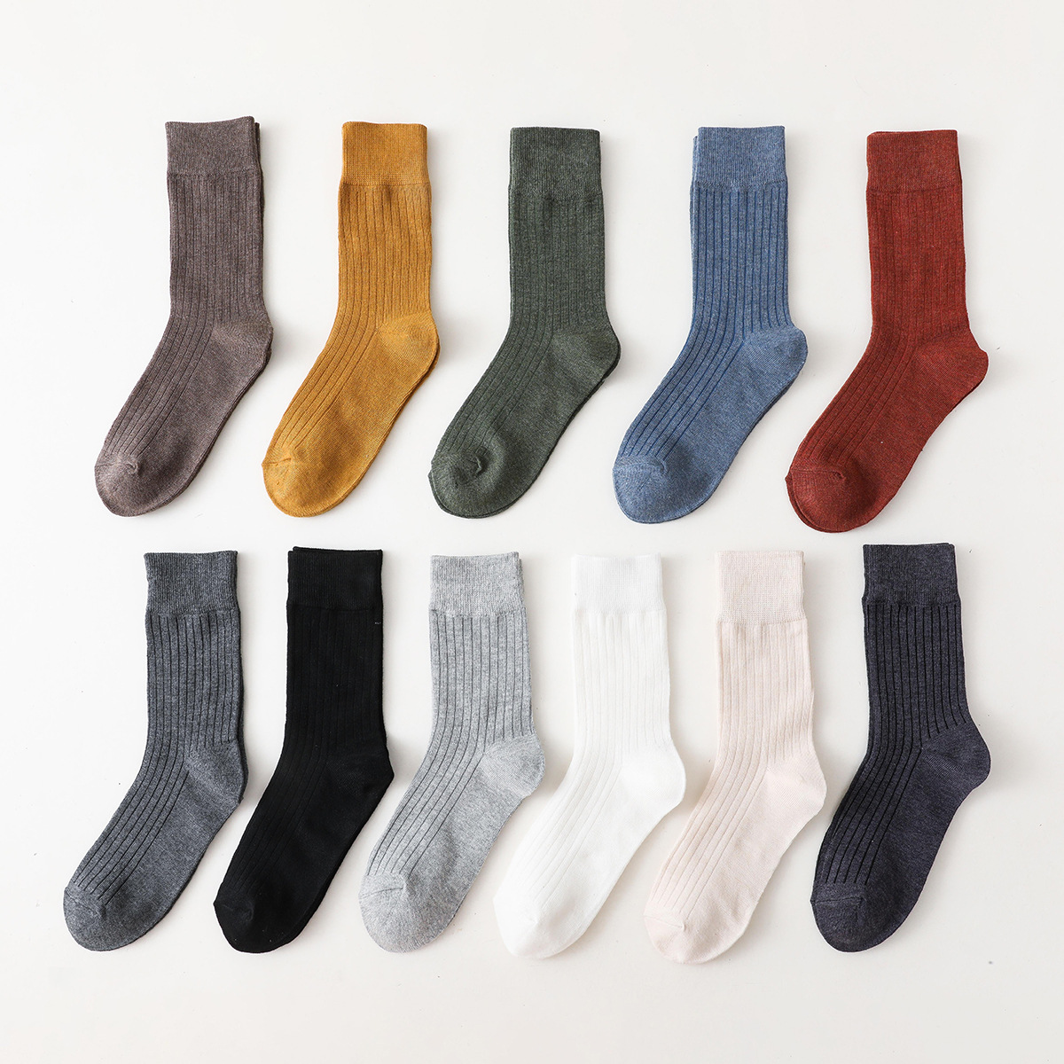 Meet Story autumn new women's socks wild solid color middle tube socks breathable sweat ladies socks